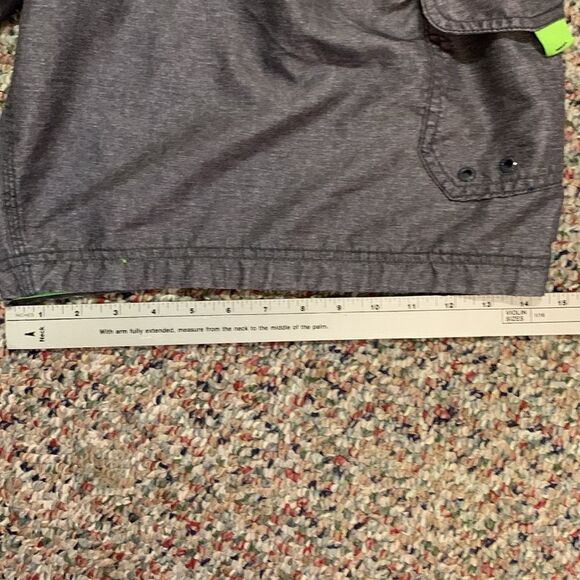 Speedo NWOT Marina Gray Lime Green 20” Swim Trunks Size L - Picture 14 of 14